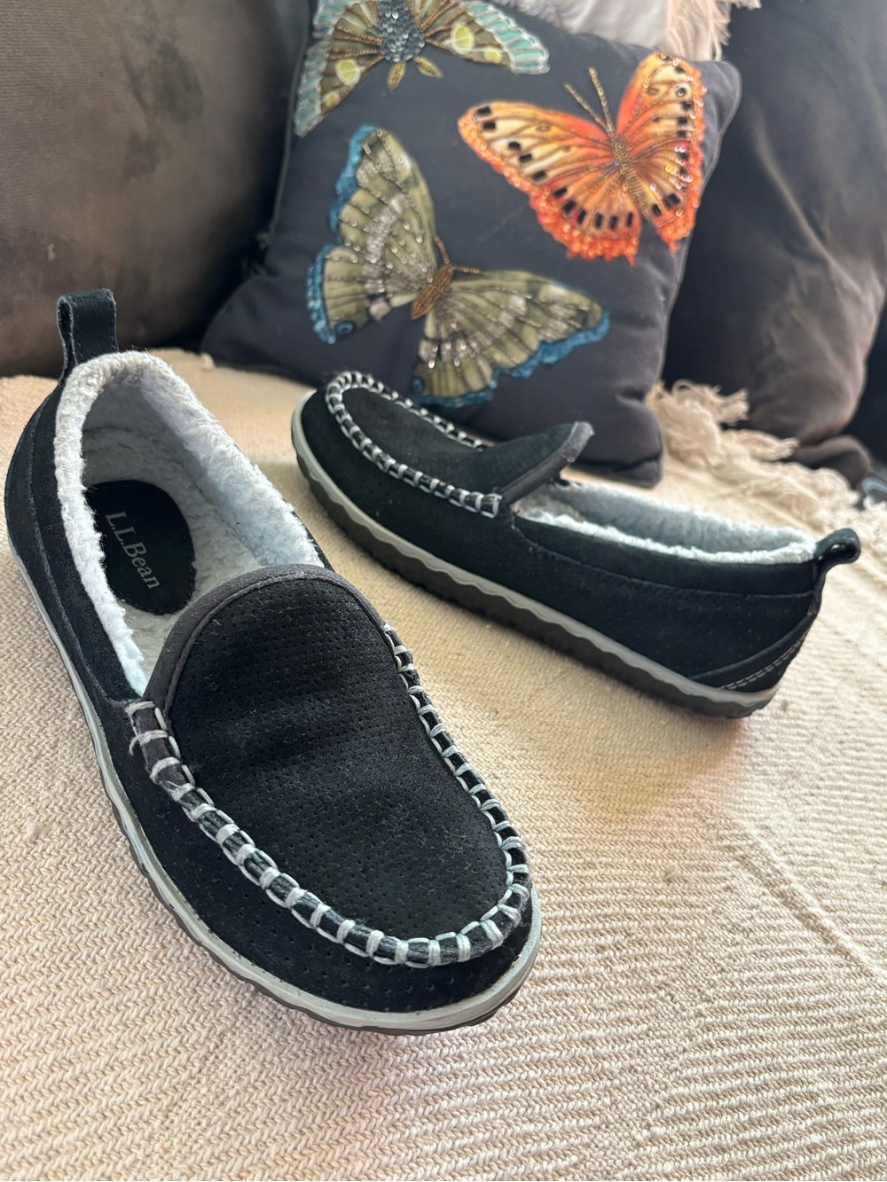 LLBean Women’s Slipper Shoe Slip On Navy Blue Suede Moccasin Sherpa Lined Size 6